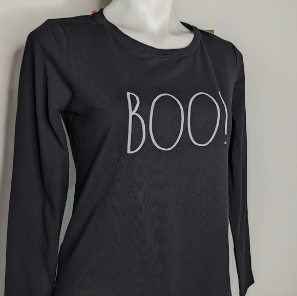 ✨3/$15 NWT Rae Dunn black white Halloween BOO long sleeve T-shirt and socks S - Picture 3 of 7